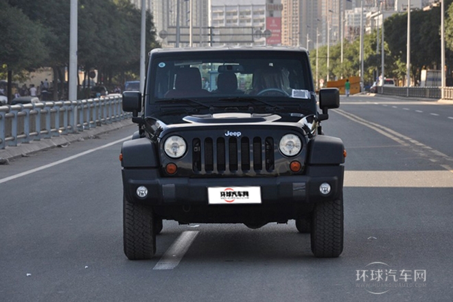 2013款 3.6L 四門十周年紀念版