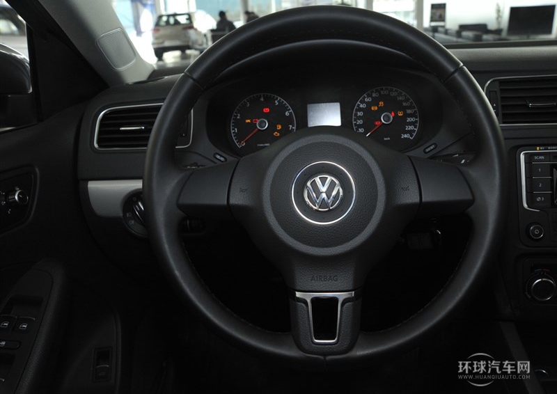 2014款 1.6L 手動時尚型