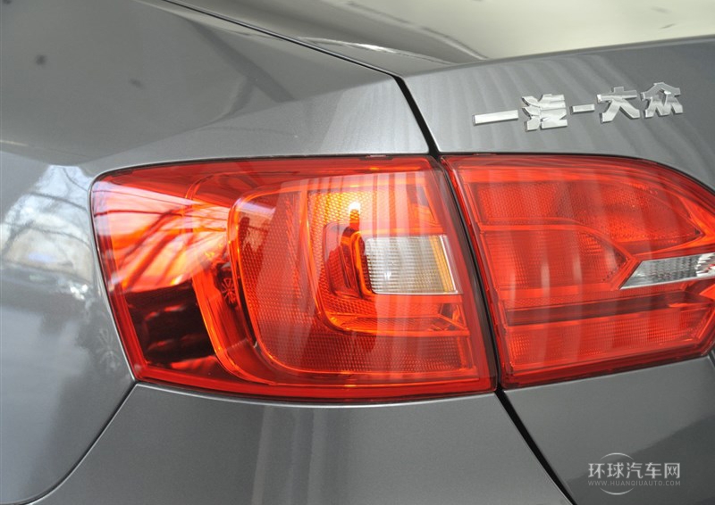 2014款 1.6L 手動時尚型