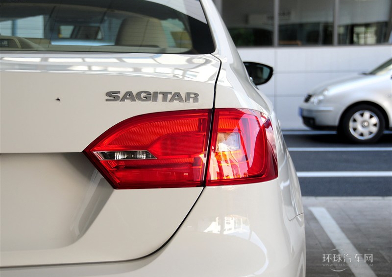 2014款 1.6L 手動舒適型