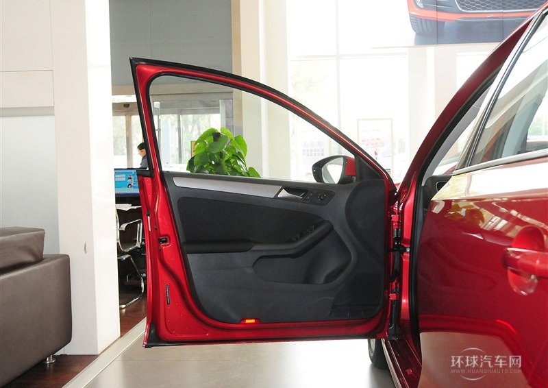 2014款 1.6L 自動時尚型