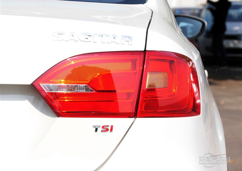 2014款 1.8TSI 自動旗艦版