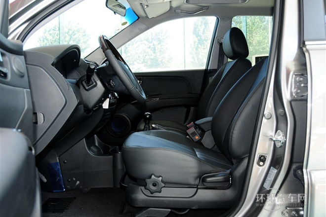 2013款 2.0L 手動兩驅(qū)版GLS