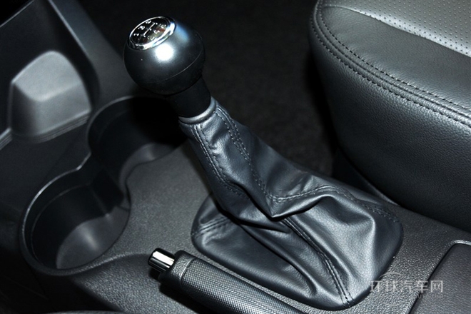 2013款 2.0L 手動(dòng)兩驅(qū)版GLS