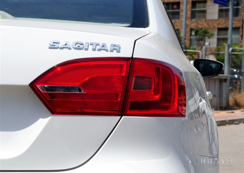 2014款 改款 1.6L 手動(dòng)舒適型