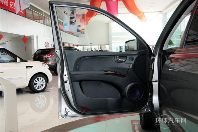 2013款 2.0L 自動(dòng)兩驅(qū)版GLS