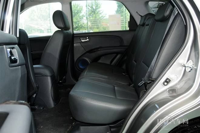 2013款 2.0L 自動兩驅(qū)版GLS