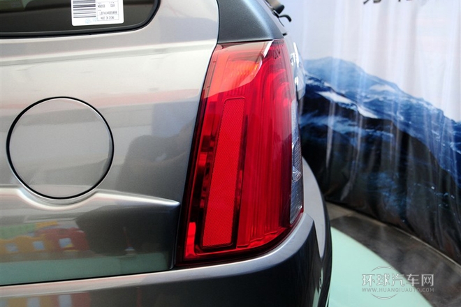 2013款 2.0L 自動兩驅版GLS