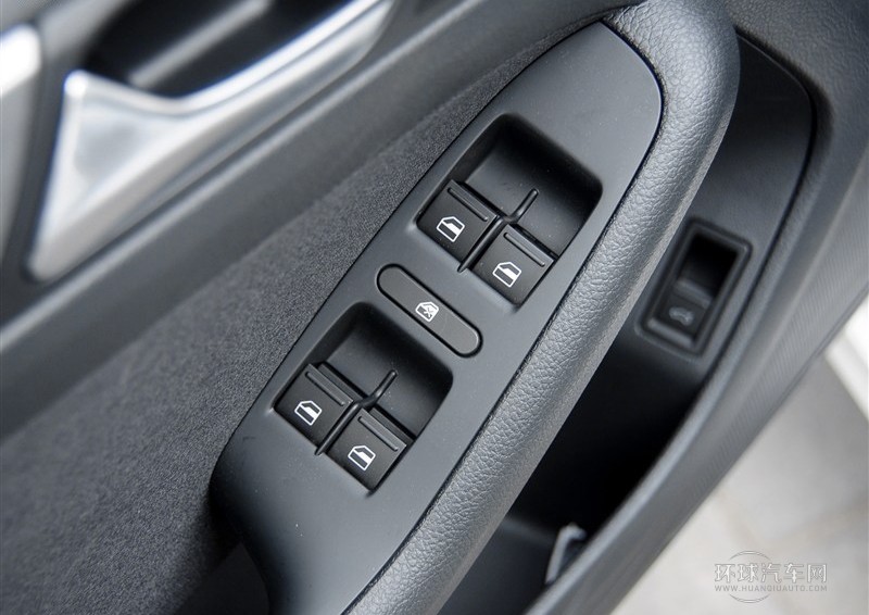 2014款 改款 1.6L 手動時尚型