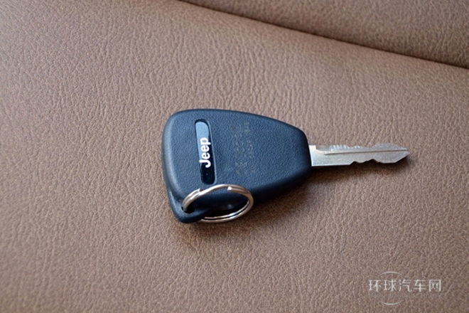 2013款 3.6L 四門版 Sahara