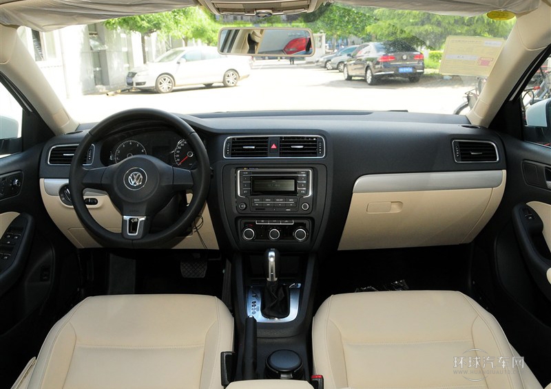 2014款 改款 1.6L 自動(dòng)舒適型