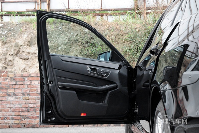 2015款E260L運動時尚版