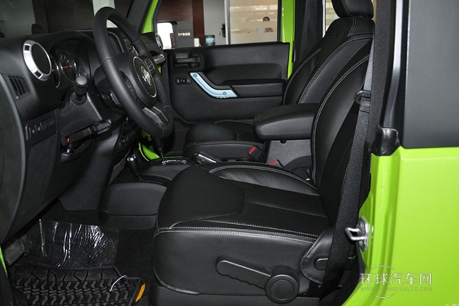 2013款 3.6L 兩門版 Sahara