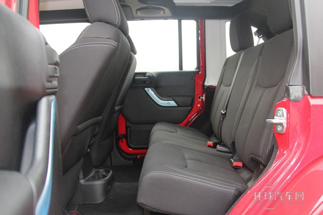 2014款 3.0L 四門版 Sahara