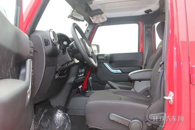 2014款 3.0L 四門版 Sahara