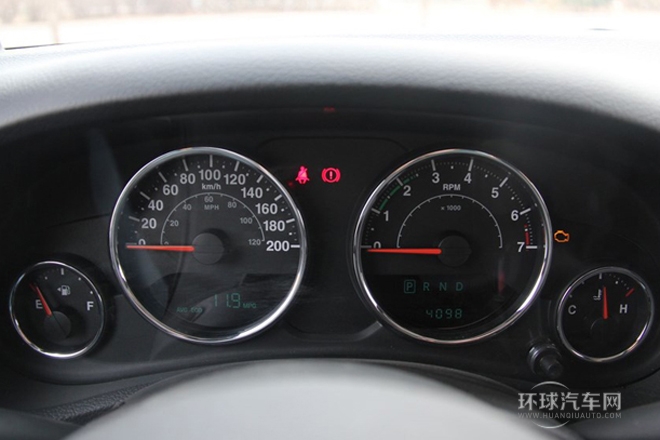 2014款 3.0L 四門版 Sahara