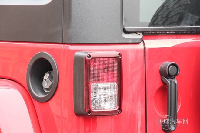 2014款 3.0L 四門(mén)版 Sahara