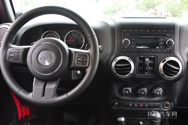 2014款 2.8TD 四門版 Sahara