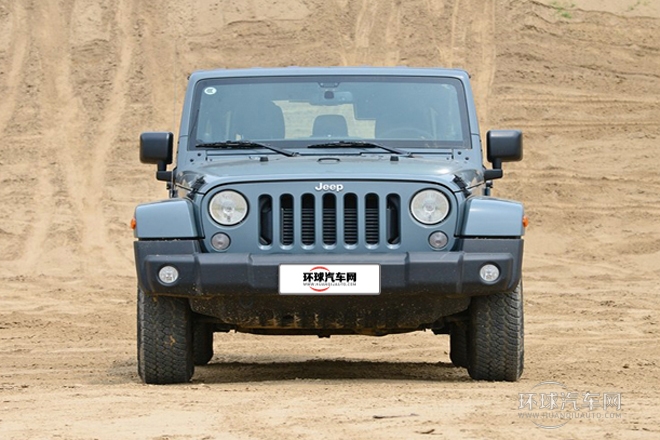 2014款 2.8TD 四門版 Sahara