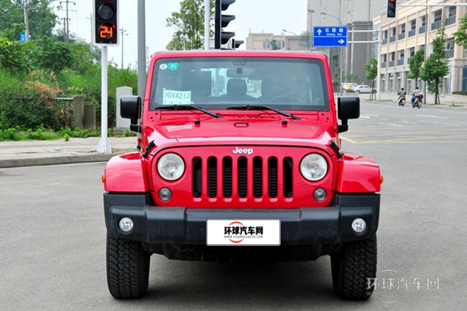 2014款 2.8TD 四門(mén)版 Sahara