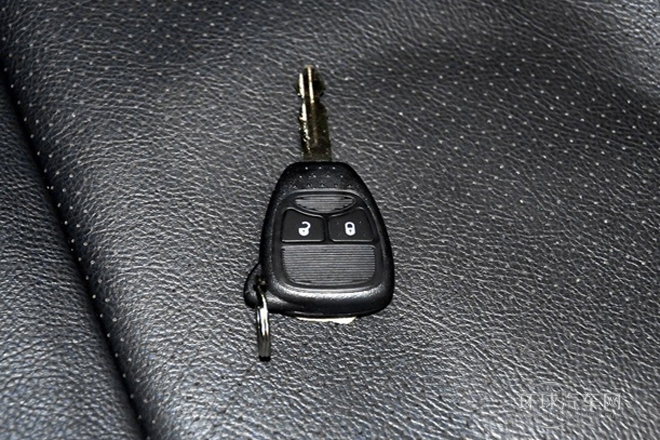 2014款 改款 2.4L 四驅(qū)豪華導(dǎo)航版