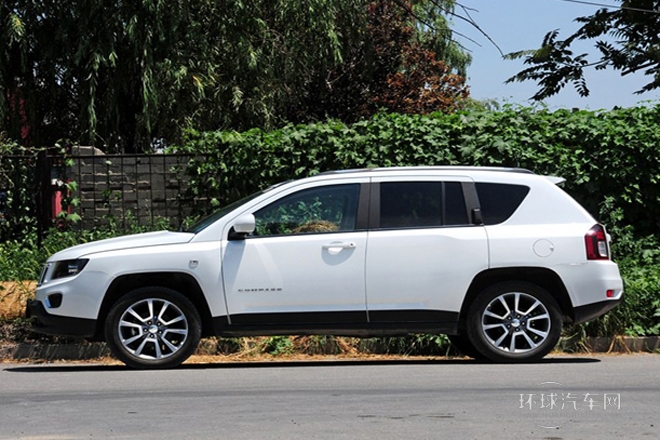 2014款 改款 2.4L 四驅(qū)豪華導(dǎo)航版