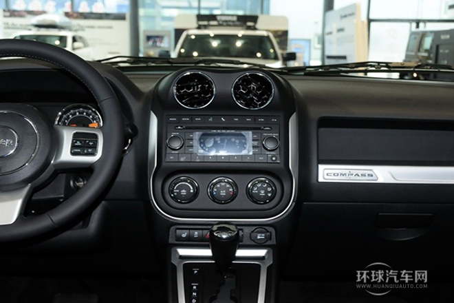 2014款 改款 2.4L 四驅(qū)豪華版