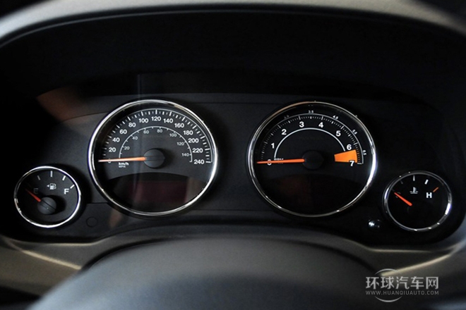 2014款 改款 2.4L 四驅豪華版