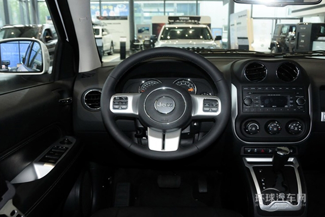 2014款 改款 2.4L 四驅豪華版