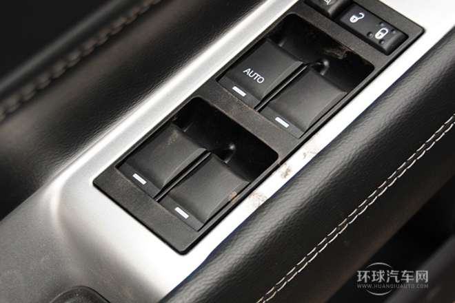 2014款 改款 2.4L 四驅舒適版