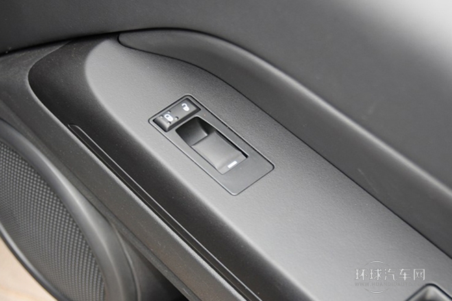 2014款 改款 2.0L 兩驅進取版