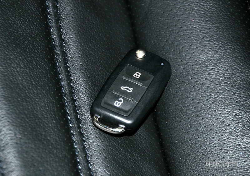 2013款 1.4L 自動豪華版