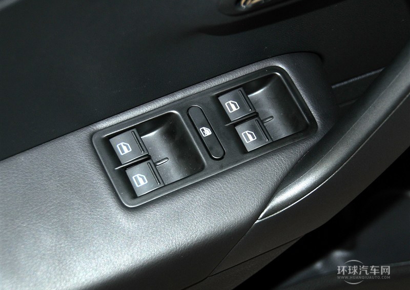 2013款 1.6L 手動舒適版