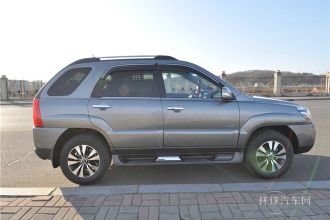 2013款 2.0L 手動四驅版GLS