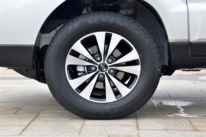 2013款 2.0L 自動(dòng)兩驅(qū)版Premium