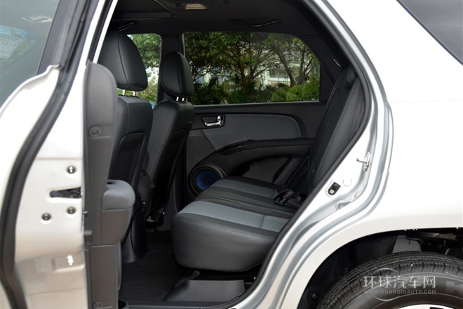 2013款 2.0L 自動兩驅版Premium