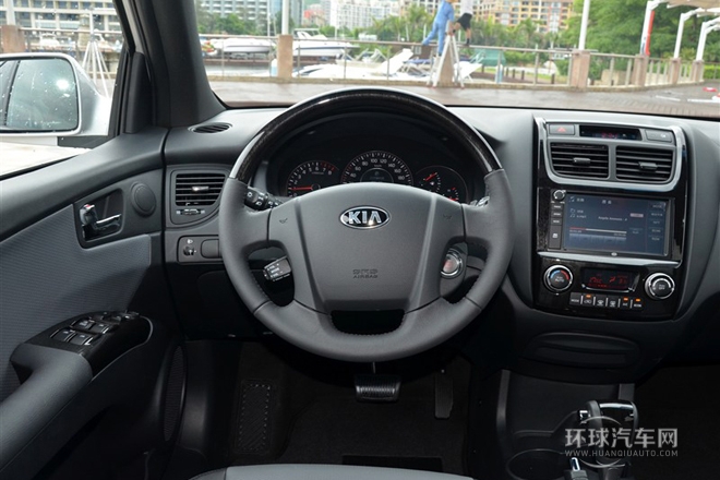 2013款 2.0L 自動兩驅版Premium