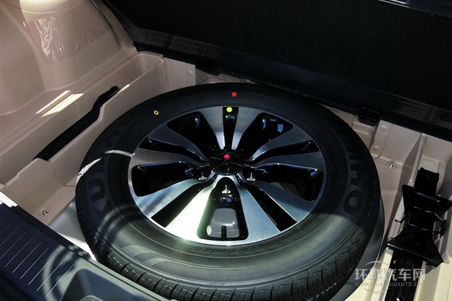 2013款 2.0L 自動兩驅版DLX