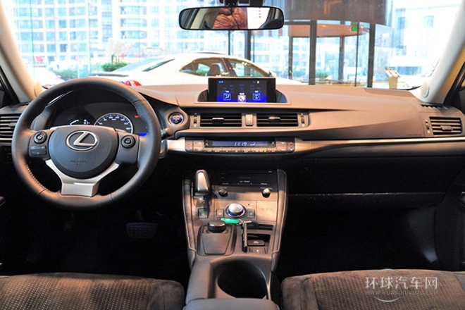 2014款 CT200h 舒適版 單色
