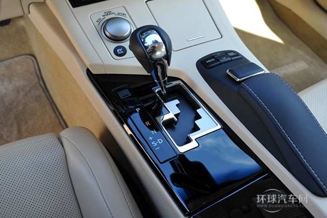 2013款 300h 豪華版