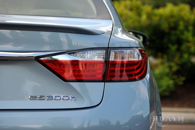 2013款 300h 豪華版