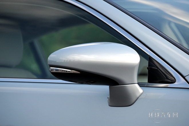 2013款 300h 豪華版