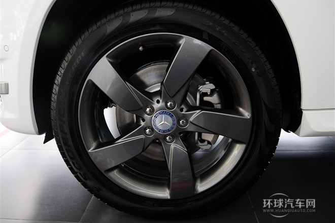 2013款GLK300 4MATIC動感天窗版