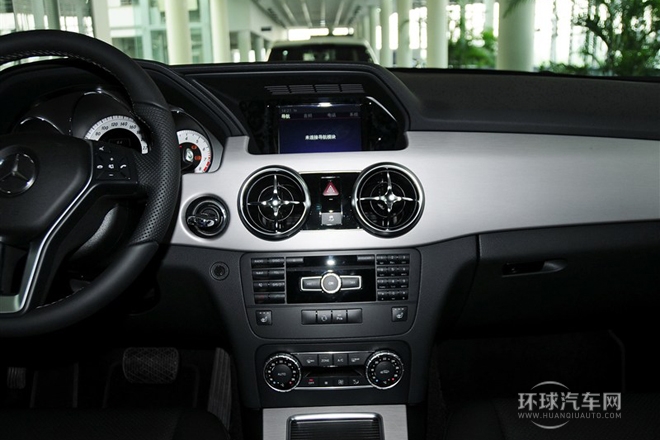 2013款GLK300 4MATIC動感天窗版