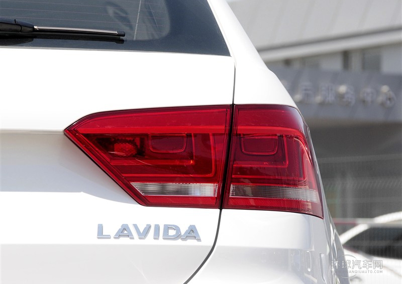 2013款 1.6L 自動風尚型