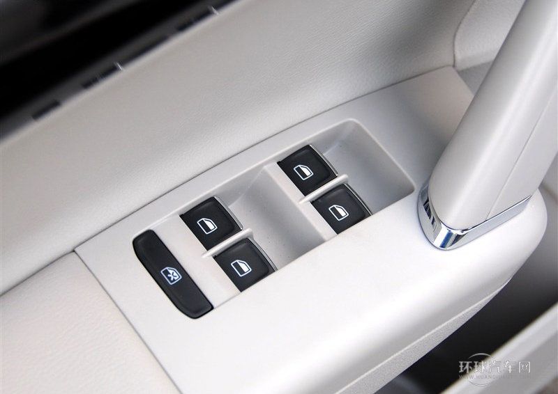 2013款 1.6L 自動豪華型