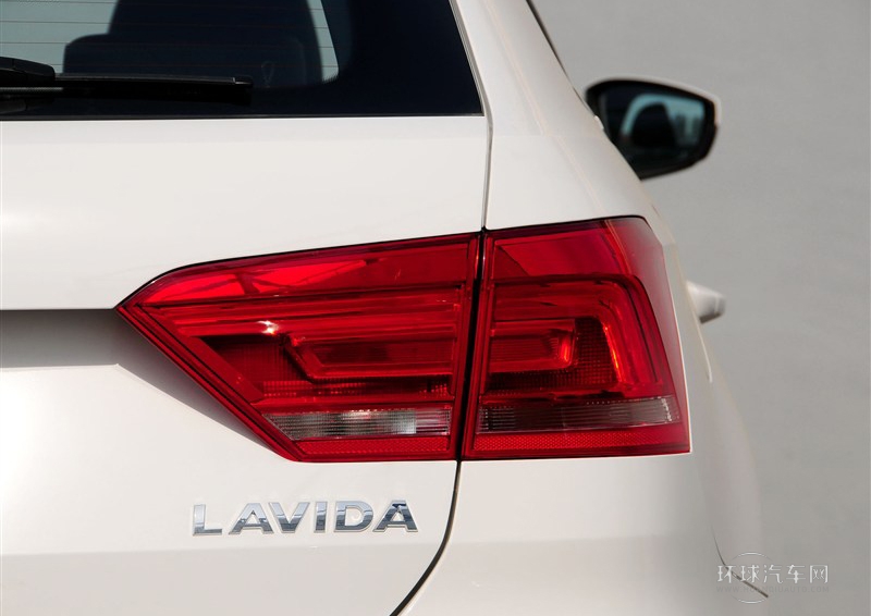 2013款 1.6L 自動豪華型