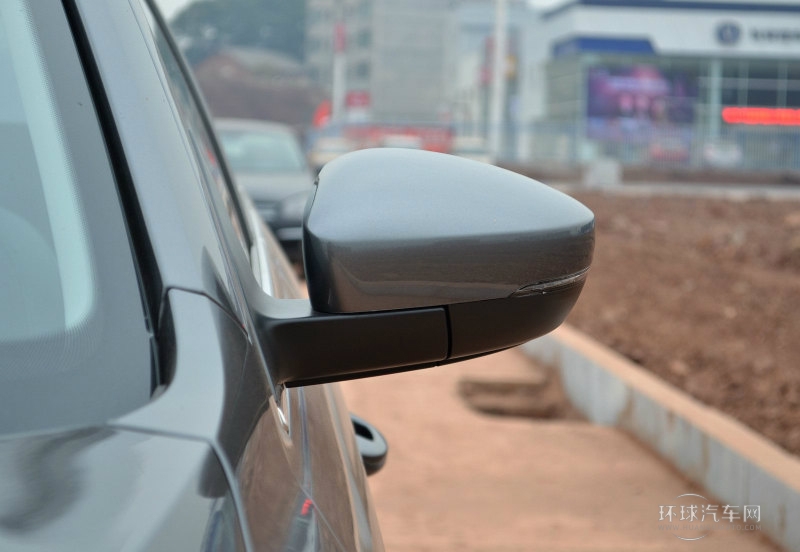 2013款 1.6L 自動舒適型