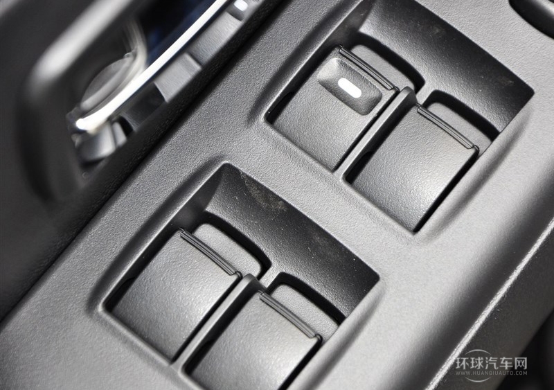 2013款 2.0L 兩驅進取型