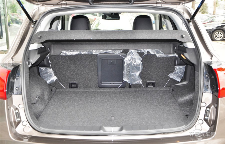 2013款 2.0L 兩驅進取型